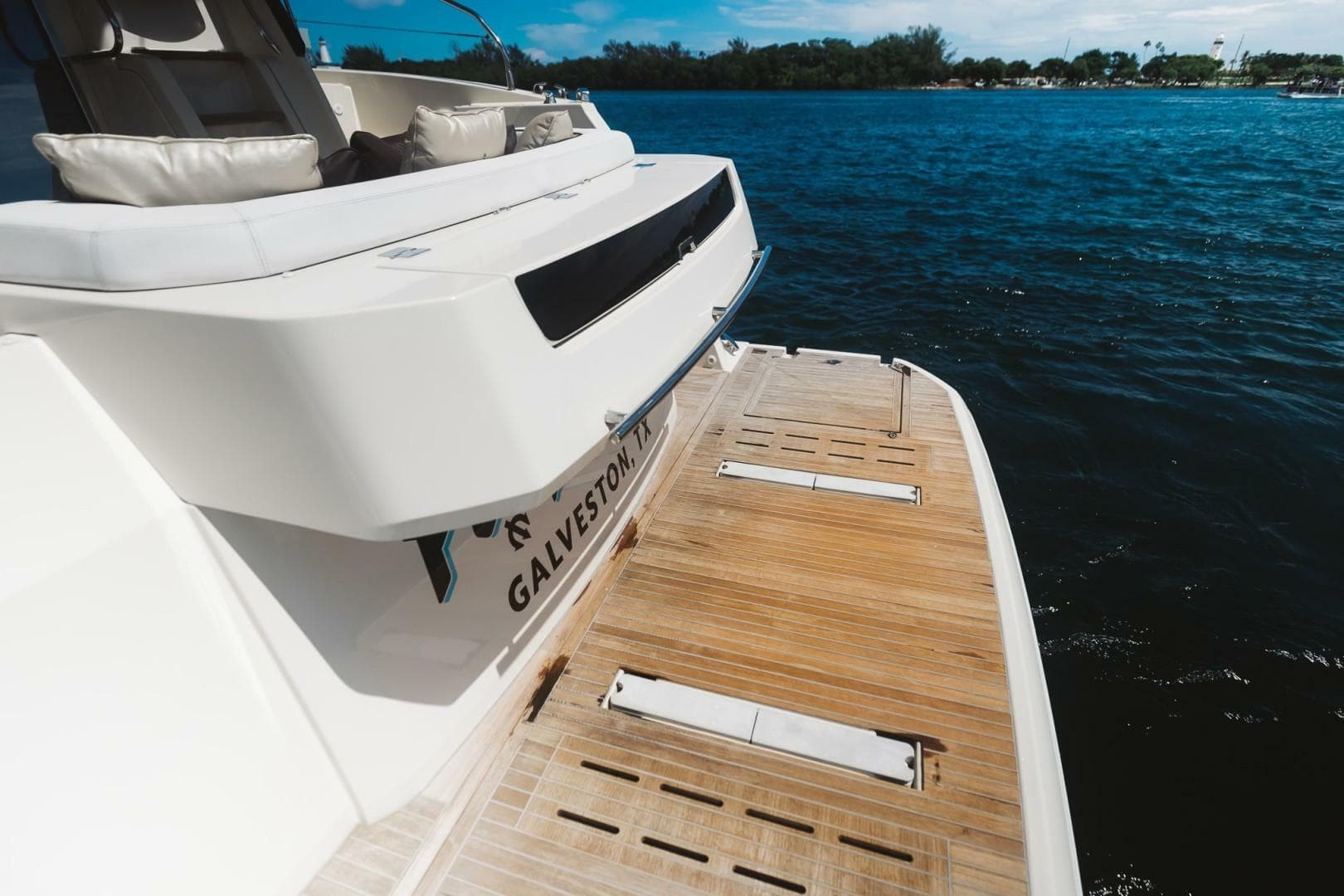 2015 Beneteau Monte Carlo 5 — photo 18