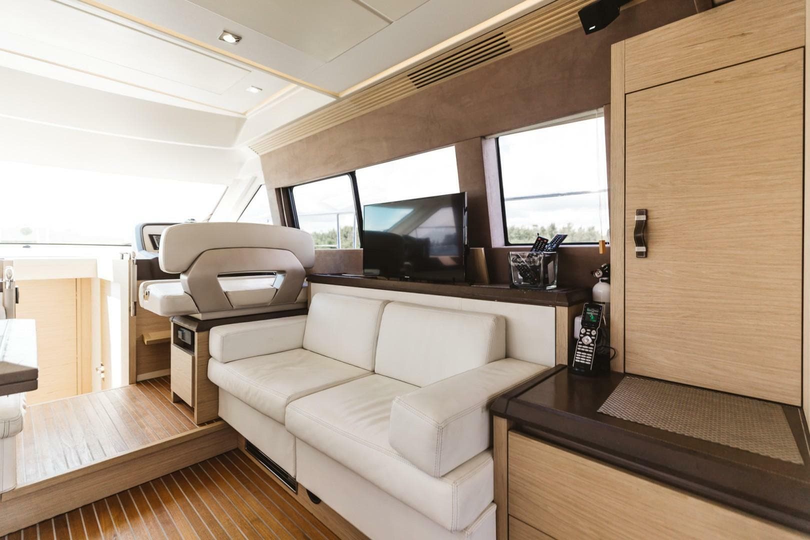2015 Beneteau Monte Carlo 5 — photo 36
