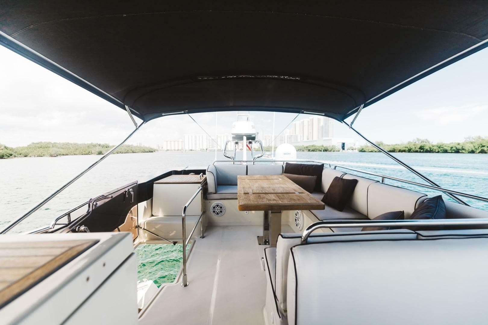 2015 Beneteau Monte Carlo 5 — photo 13