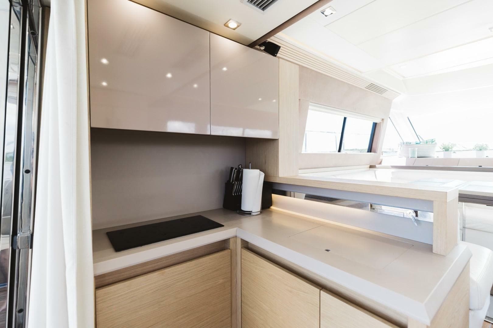 2015 Beneteau Monte Carlo 5 — photo 45
