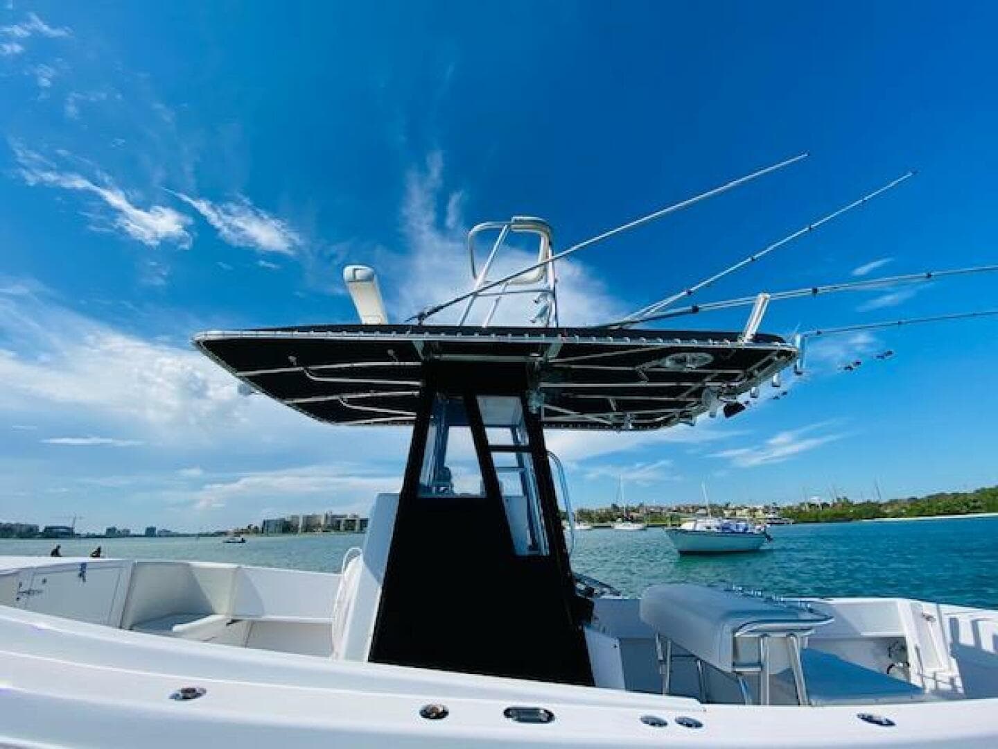 2004 Contender 31 Cuddy — photo 13