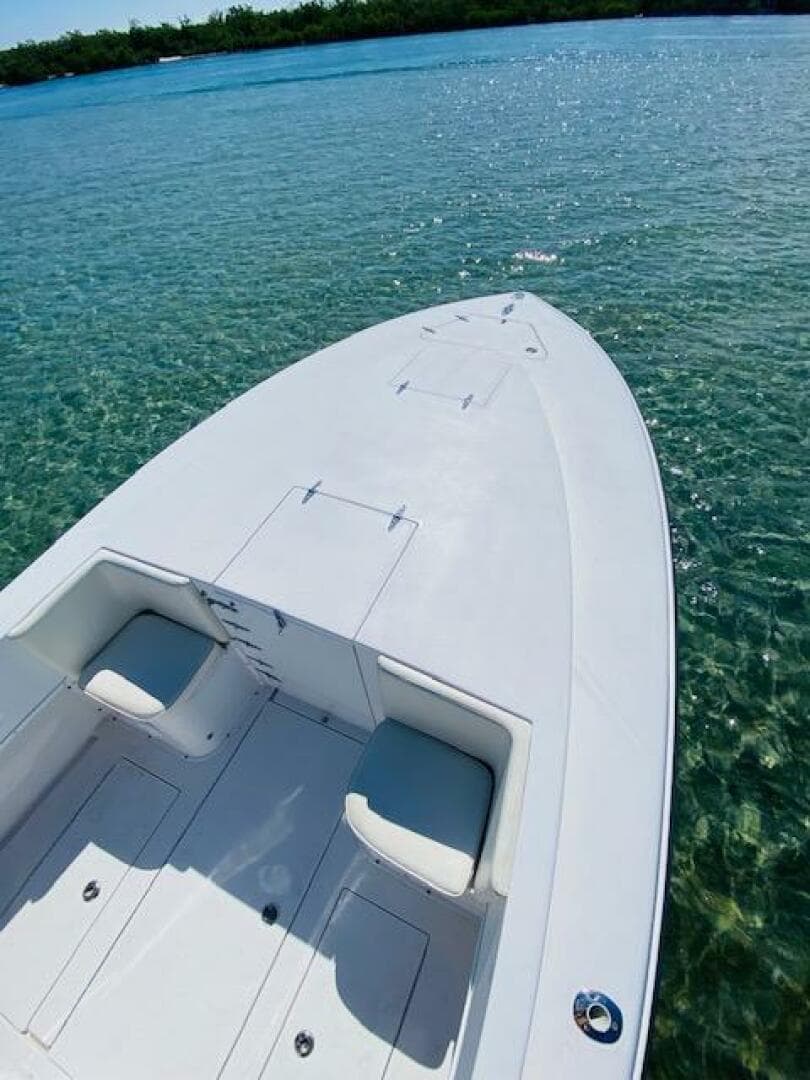 2004 Contender 31 Cuddy — photo 15