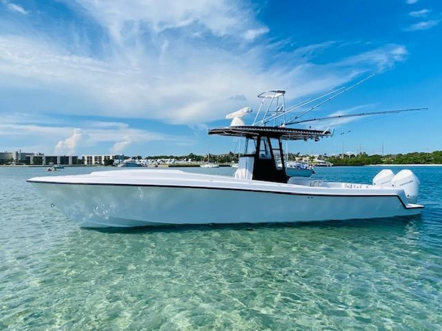 2004 Contender 31 Cuddy — photo 2