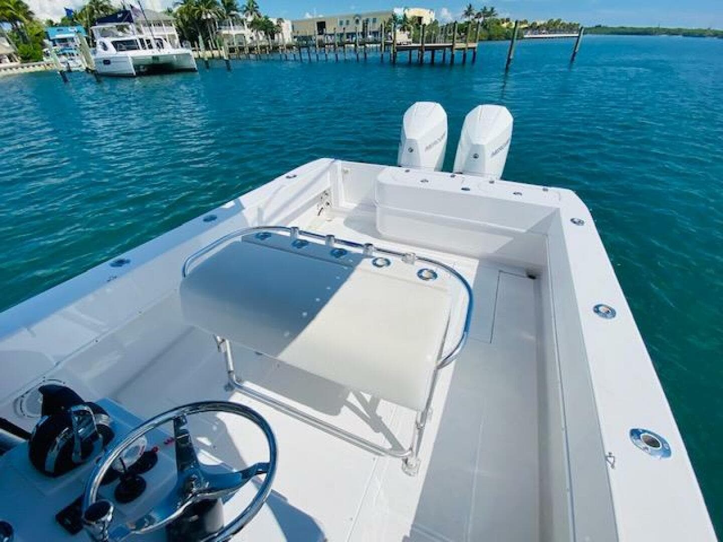 2004 Contender 31 Cuddy — photo 31