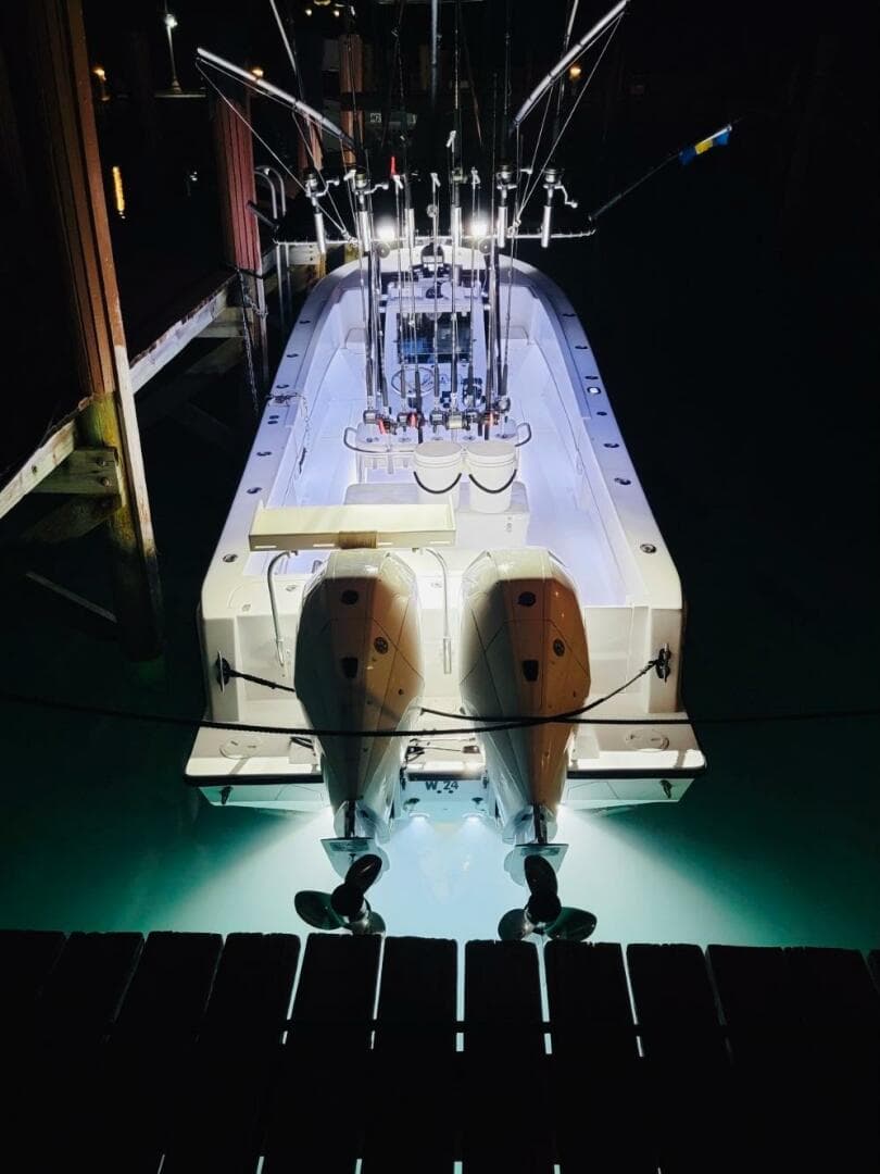 2004 Contender 31 Cuddy — photo 37