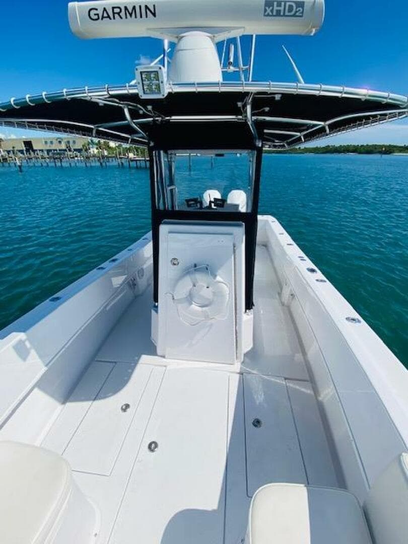 2004 Contender 31 Cuddy — photo 34