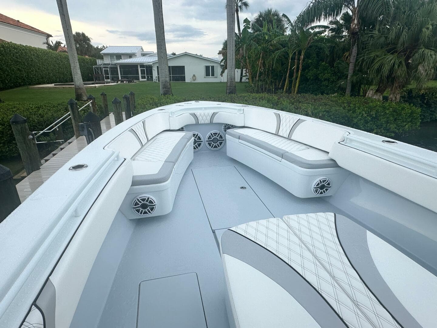 2024 Contender 39 ST — photo 9