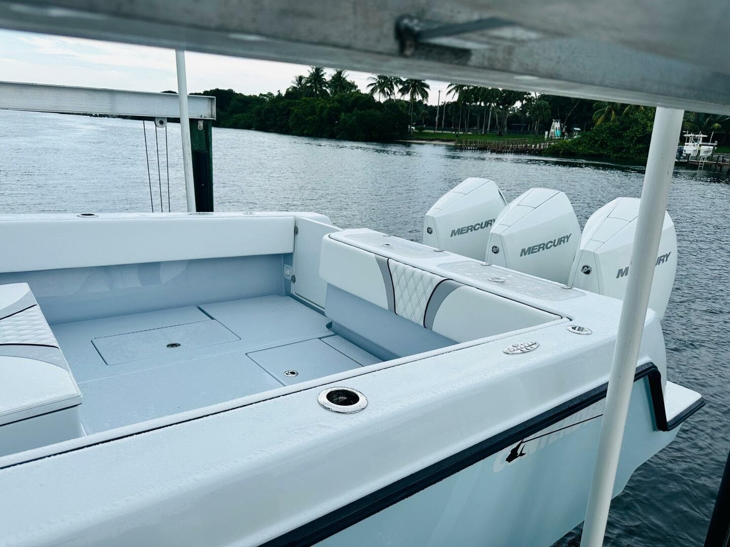 2024 Contender 39 ST — photo 23