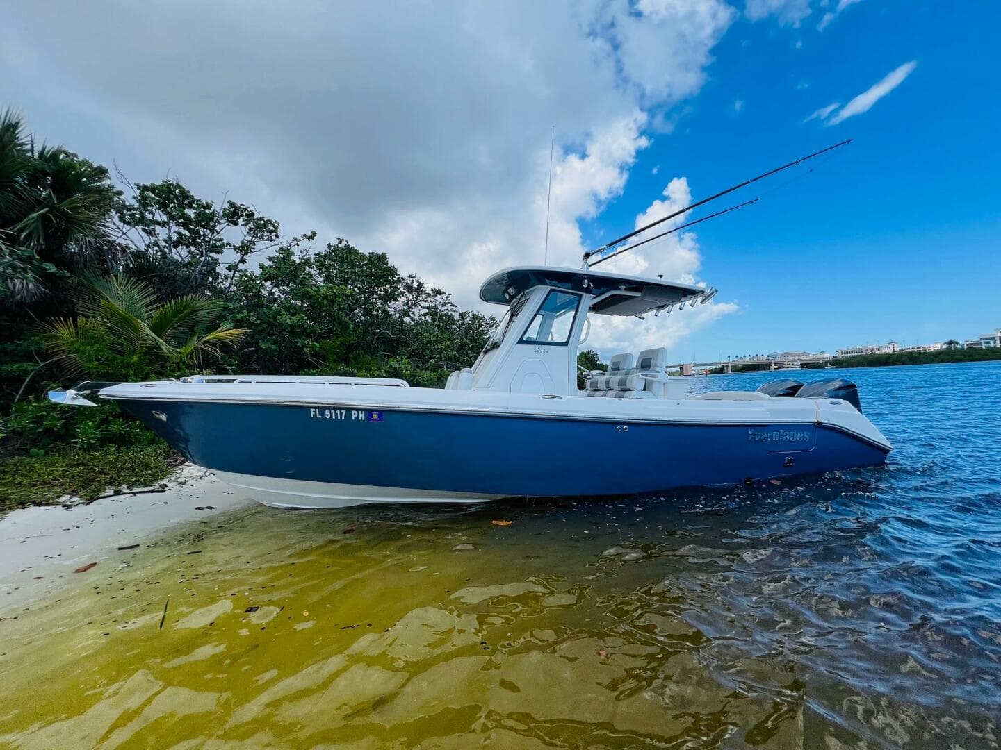 2012 Everglades 295 Center Console — photo 6