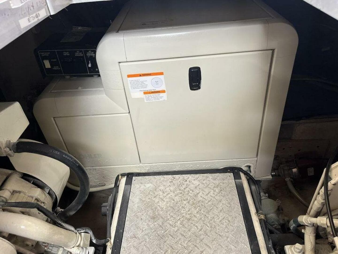 2000 Carver 396 — photo 30