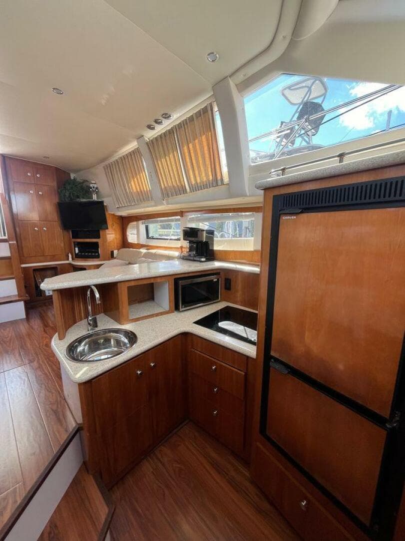 2000 Carver 396 — photo 22
