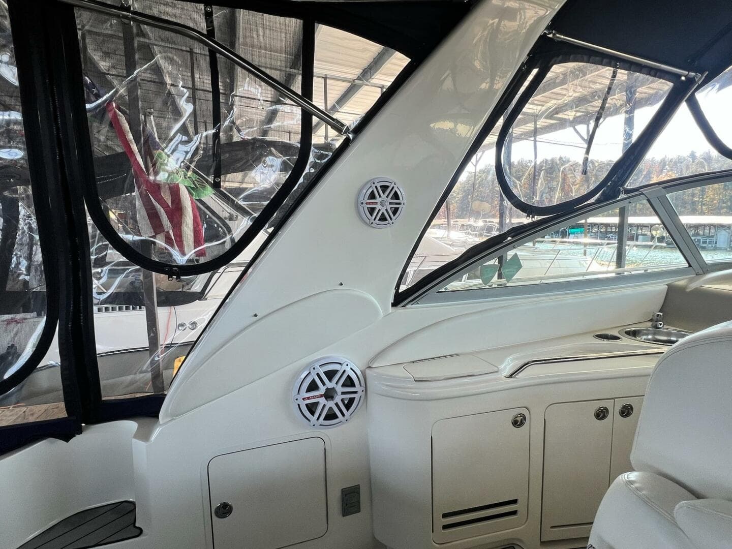 2002 Sea Ray 340 Sundancer — photo 22