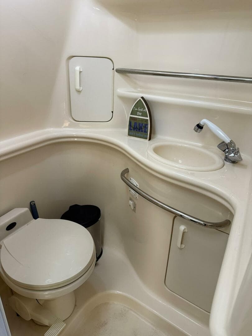 2002 Sea Ray 340 Sundancer — photo 30