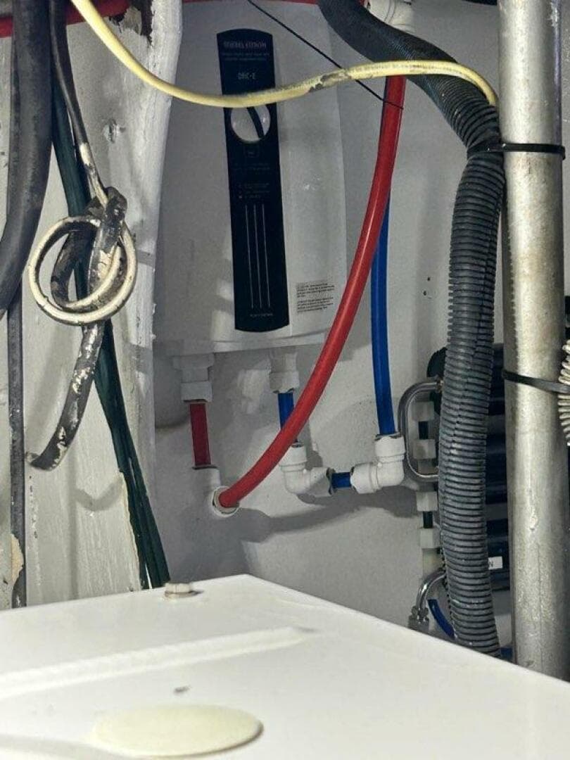 1988 Bertram 54 — photo 80