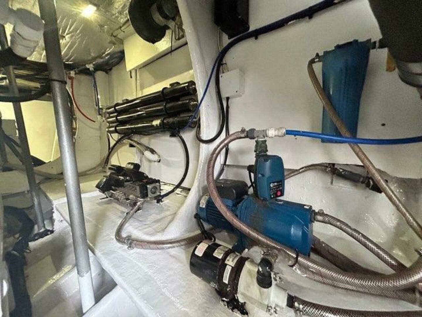 1988 Bertram 54 — photo 74