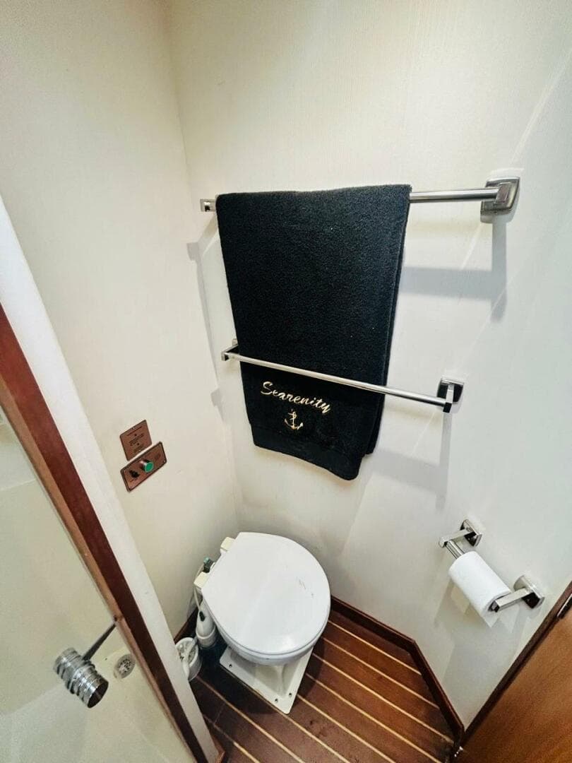 1988 Bertram 54 — photo 20