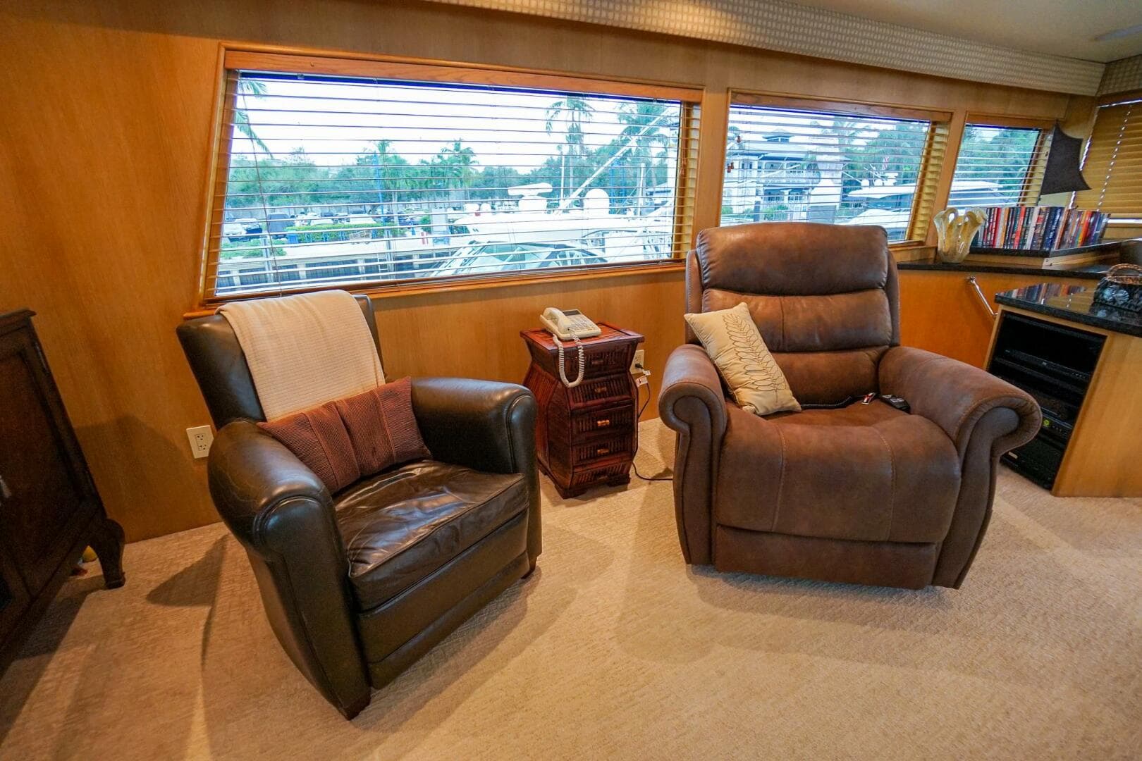 1989 Hatteras 80 Cockpit — photo 47