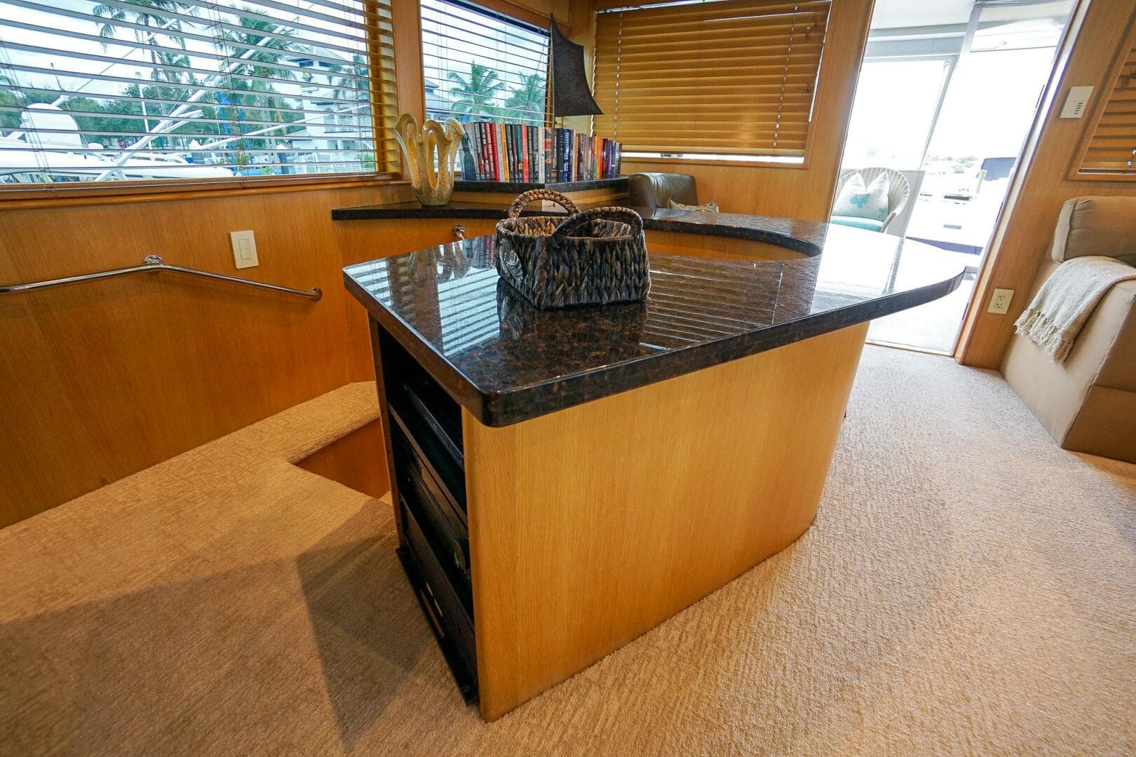 1989 Hatteras 80 Cockpit — photo 52