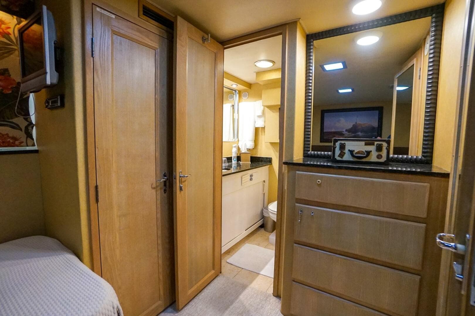 1989 Hatteras 80 Cockpit — photo 28