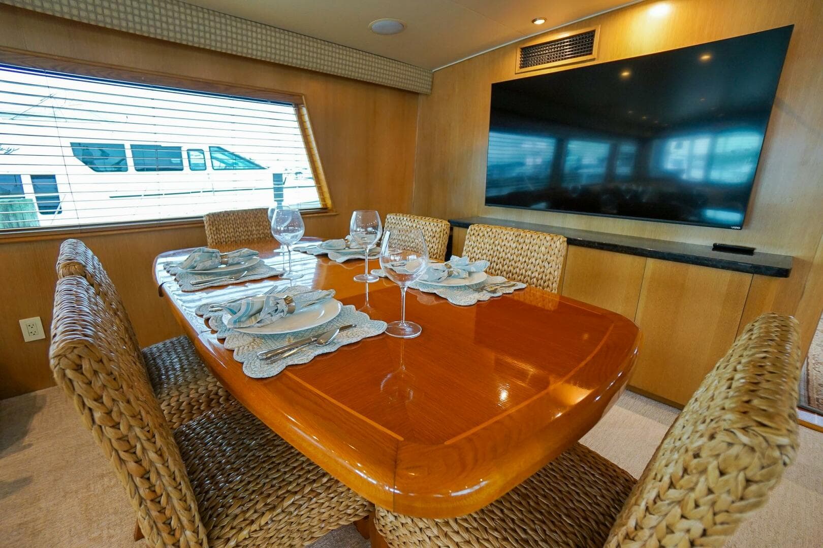 1989 Hatteras 80 Cockpit — photo 46