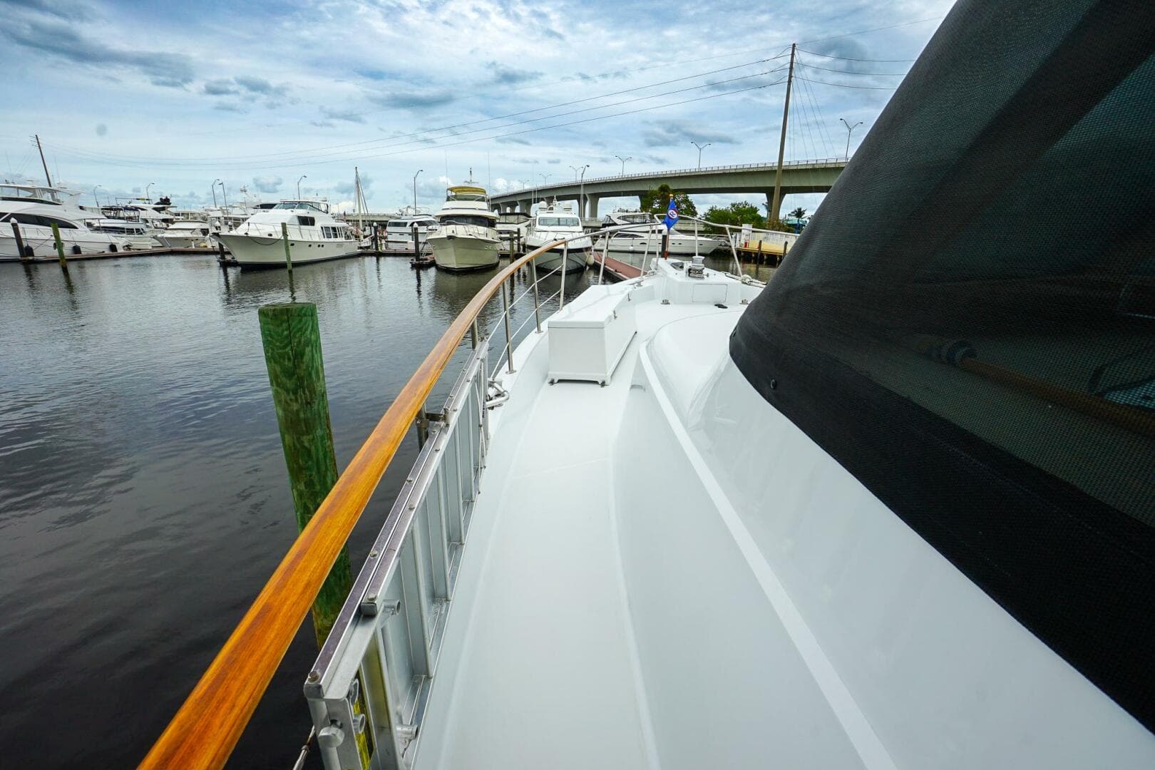 1989 Hatteras 80 Cockpit — photo 7