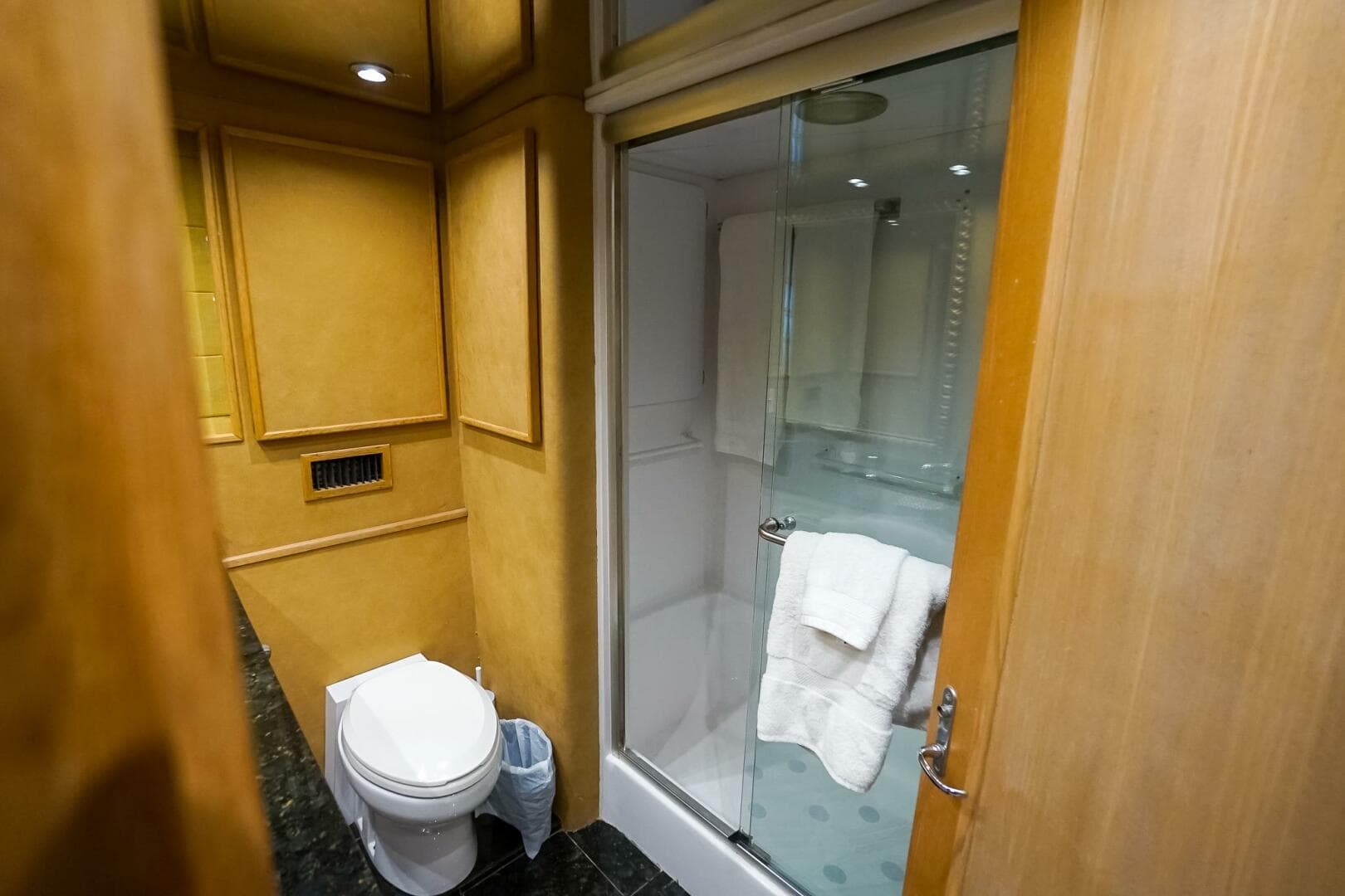 1989 Hatteras 80 Cockpit — photo 17