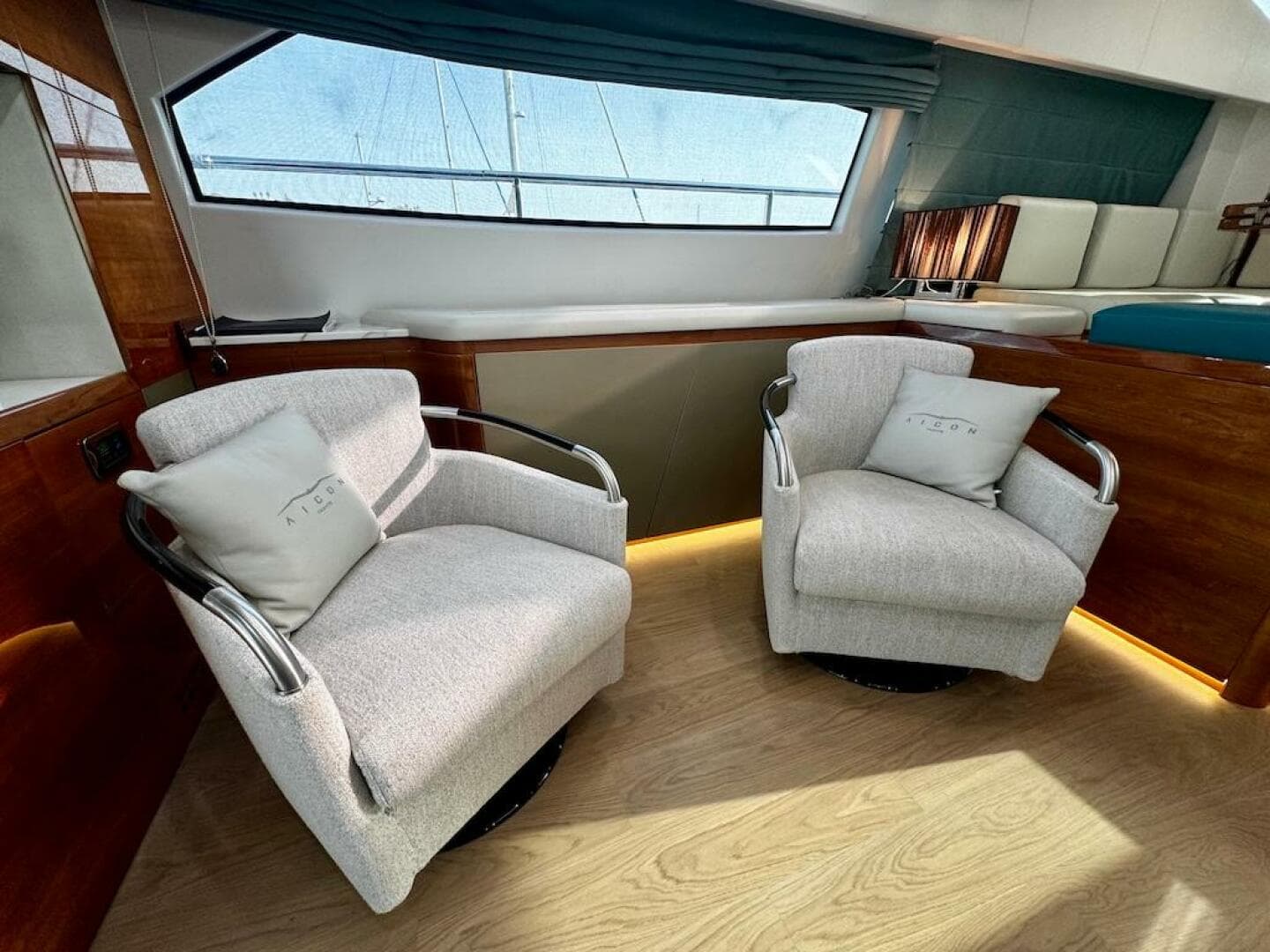 2009 Aicon 64 — photo 56