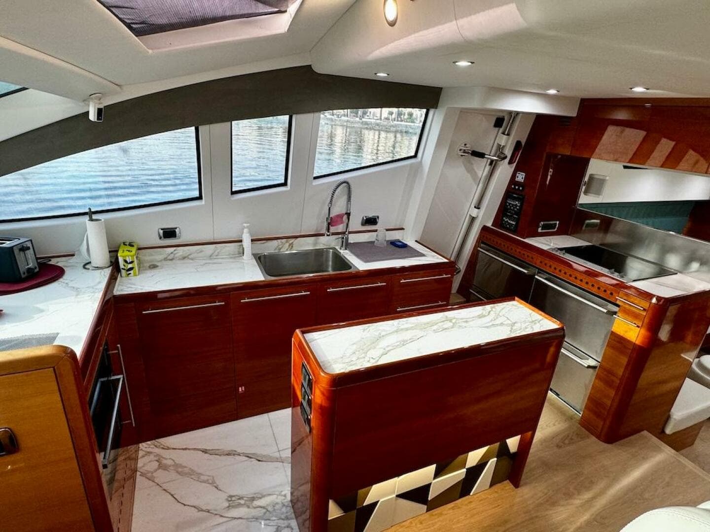 2009 Aicon 64 — photo 91