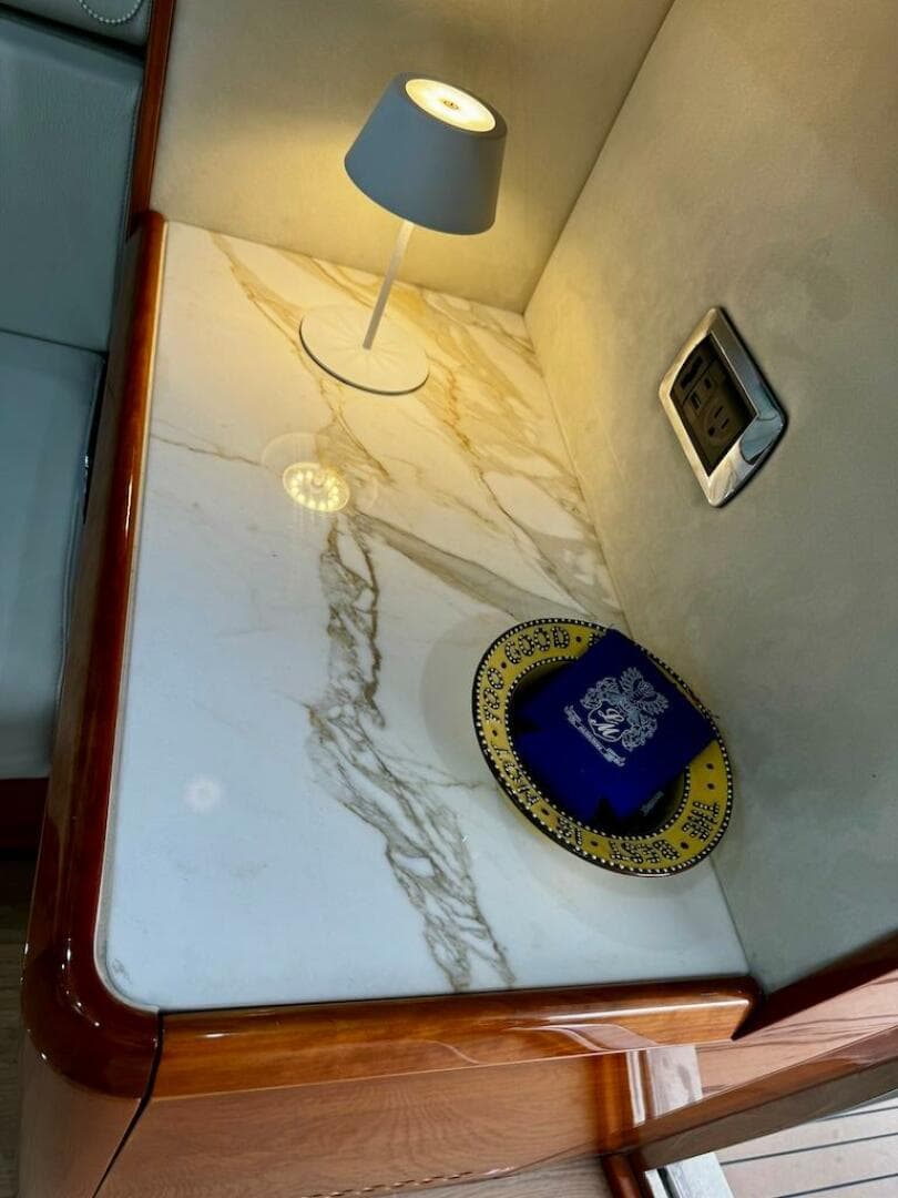 2009 Aicon 64 — photo 103