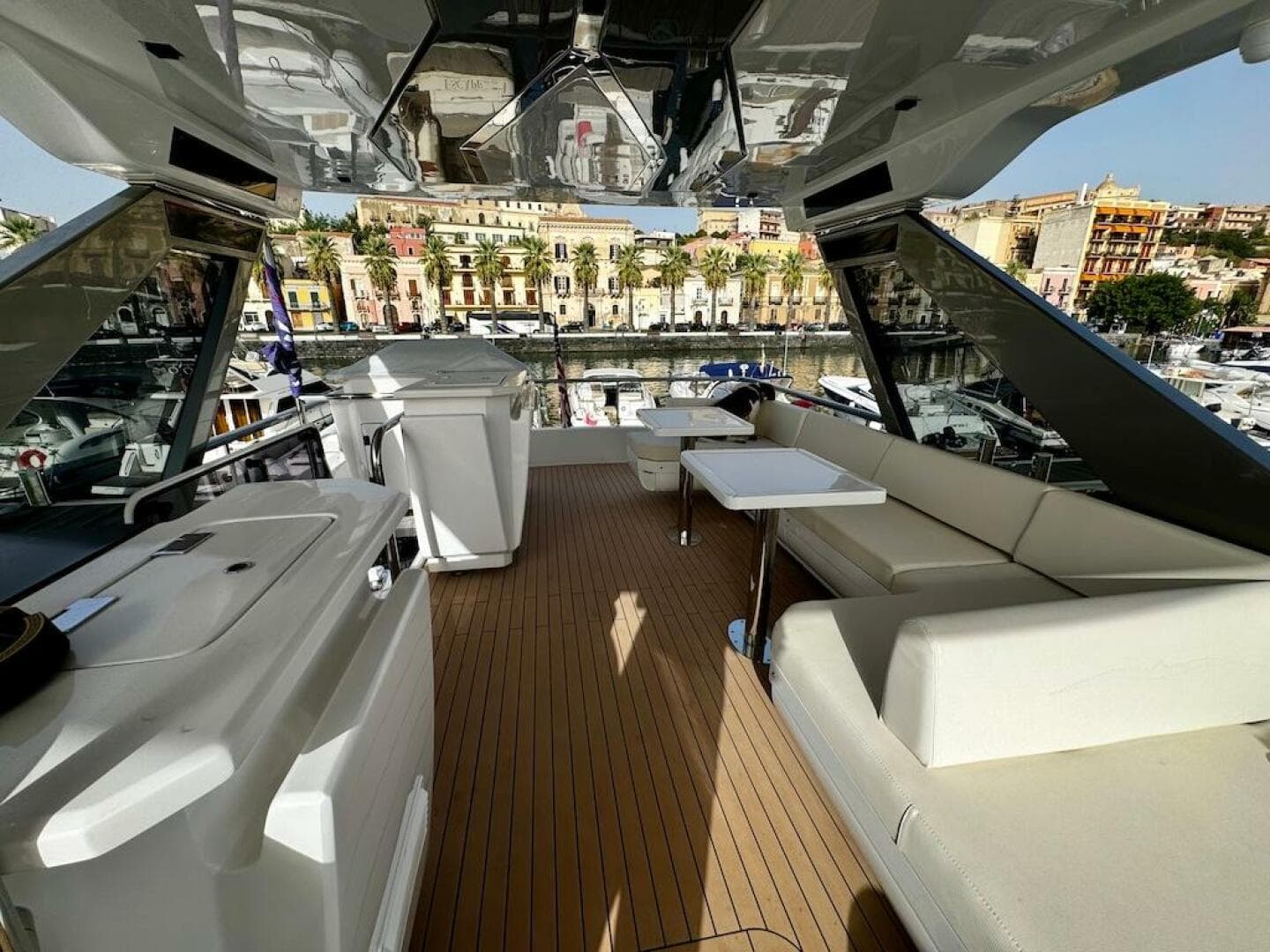 2009 Aicon 64 — photo 18