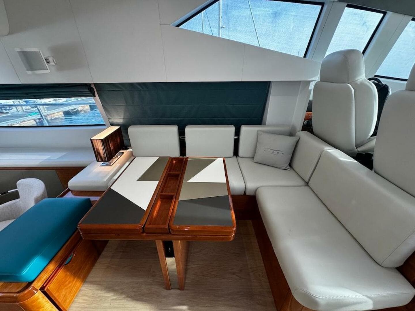 2009 Aicon 64 — photo 54