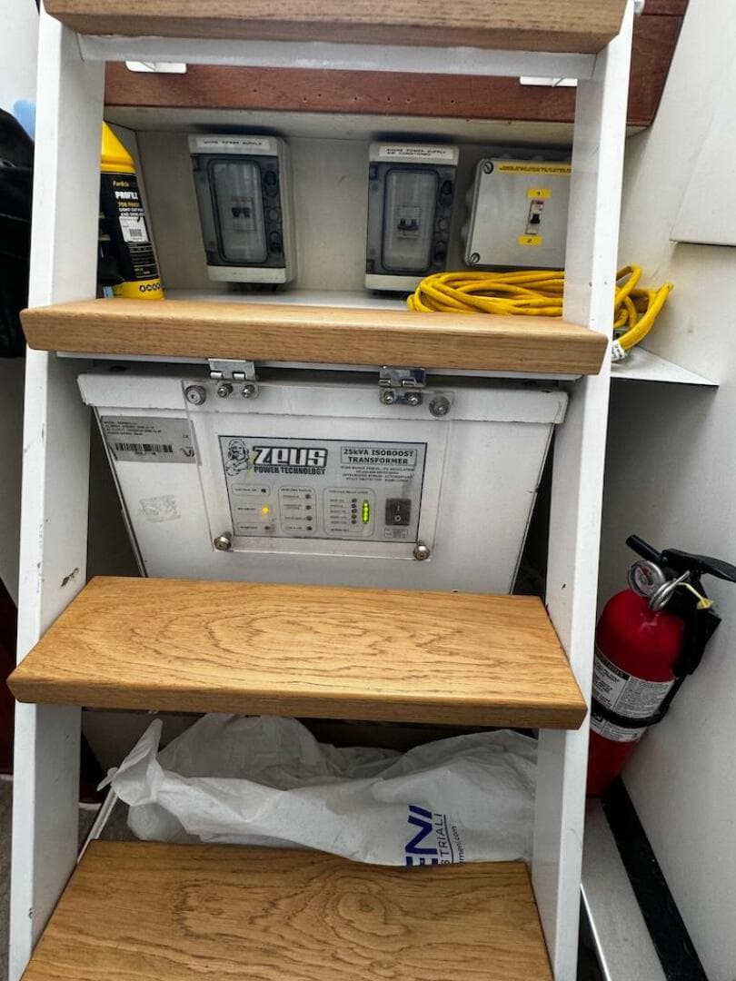 2009 Aicon 64 — photo 36