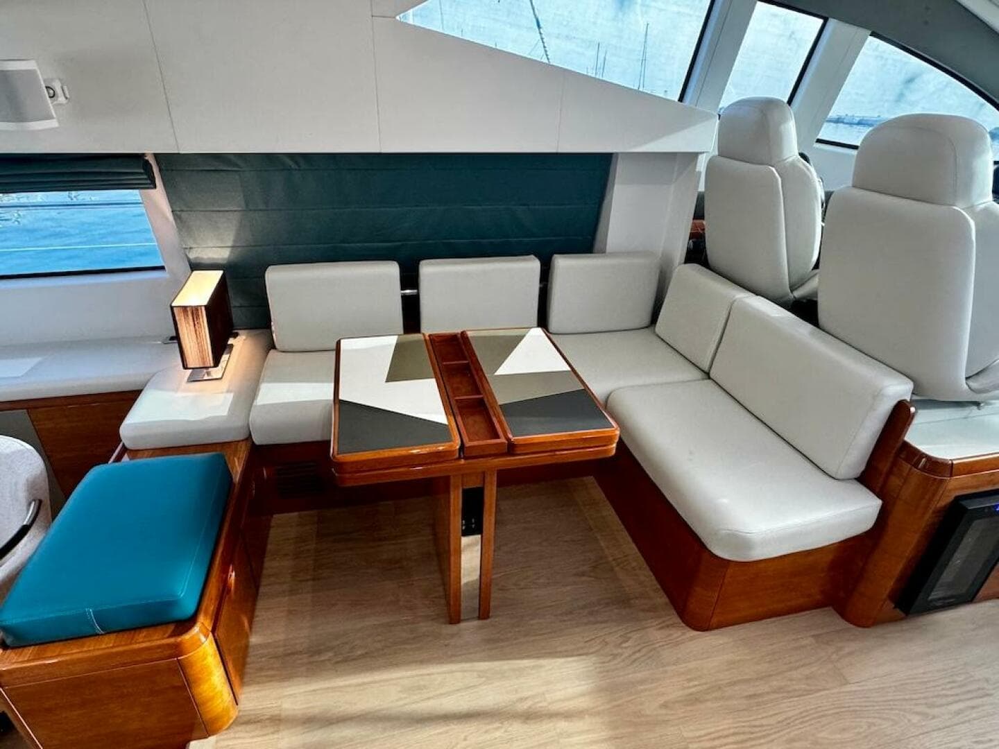 2009 Aicon 64 — photo 97