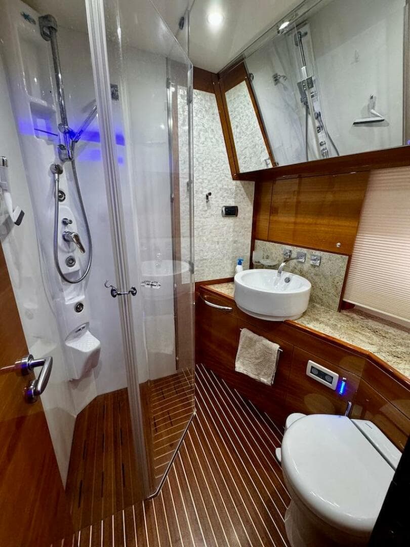 2009 Aicon 64 — photo 60