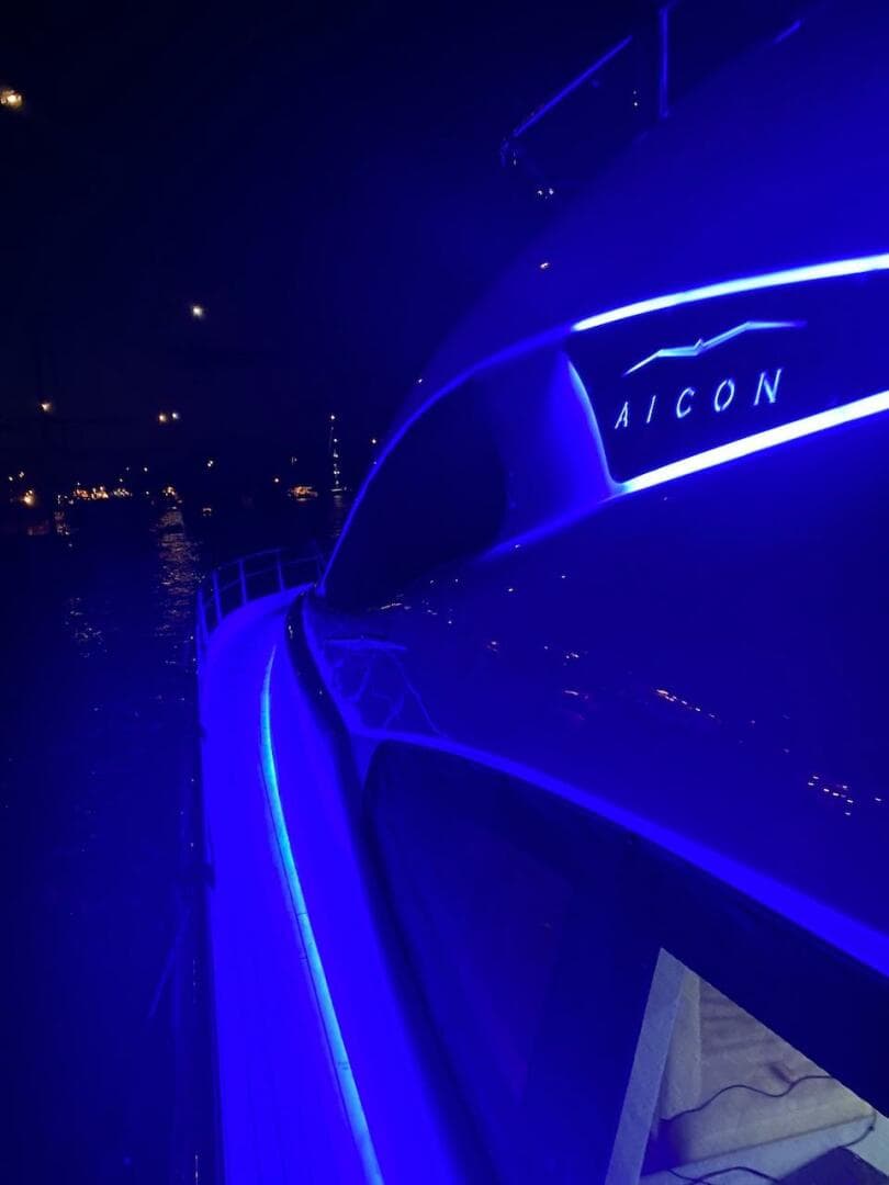 2009 Aicon 64 — photo 117