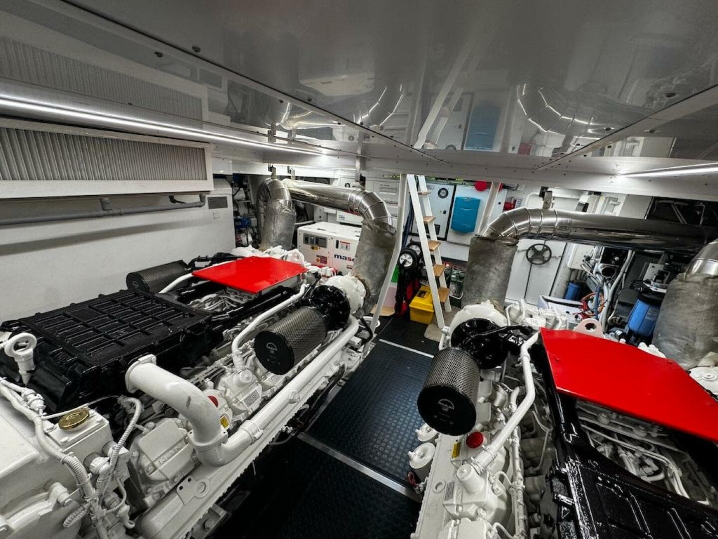 2009 Aicon 64 — photo 49