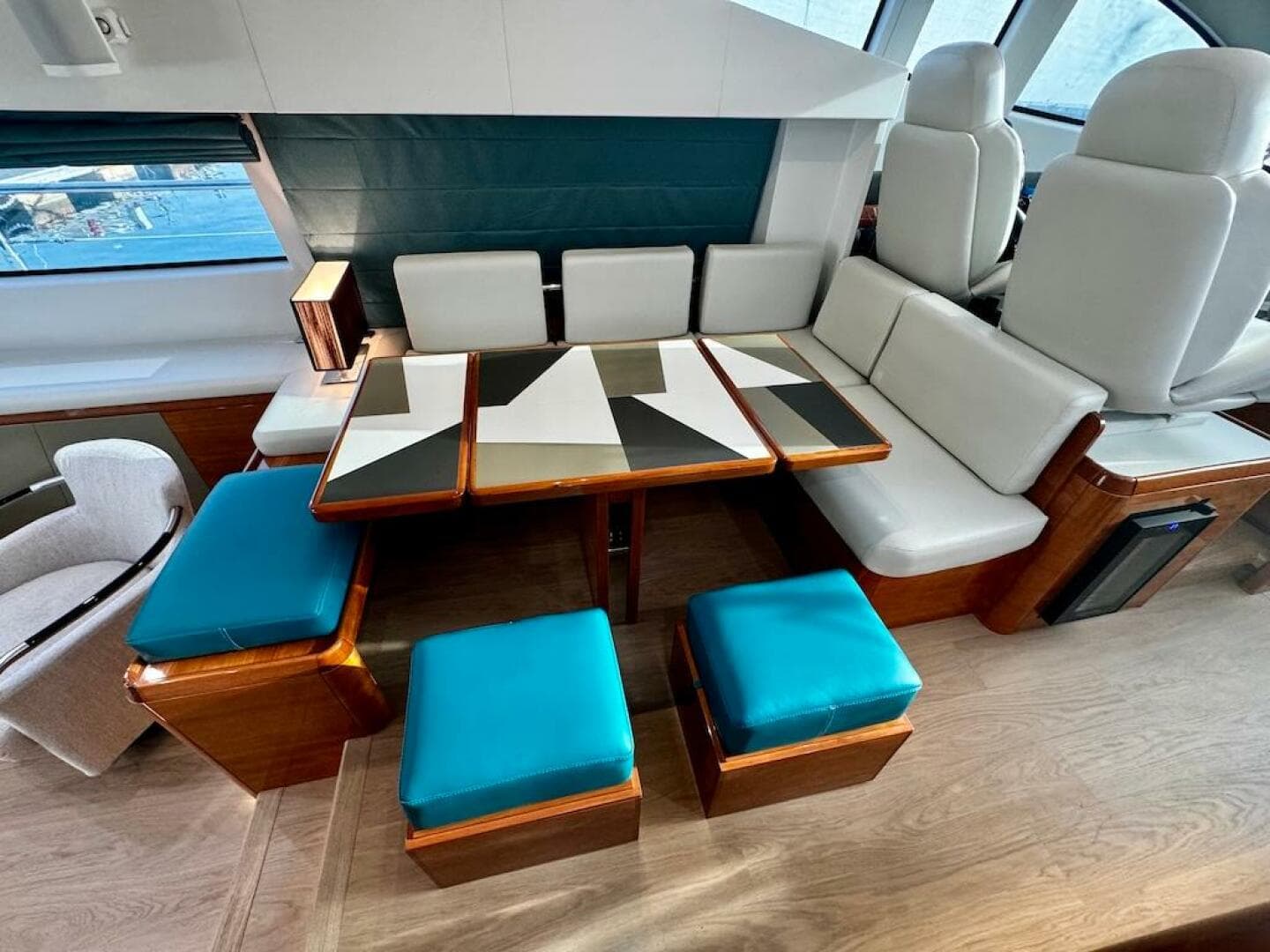 2009 Aicon 64 — photo 98