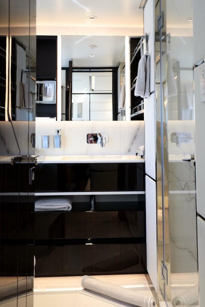 2025 Majesty Yachts 120 — photo 60