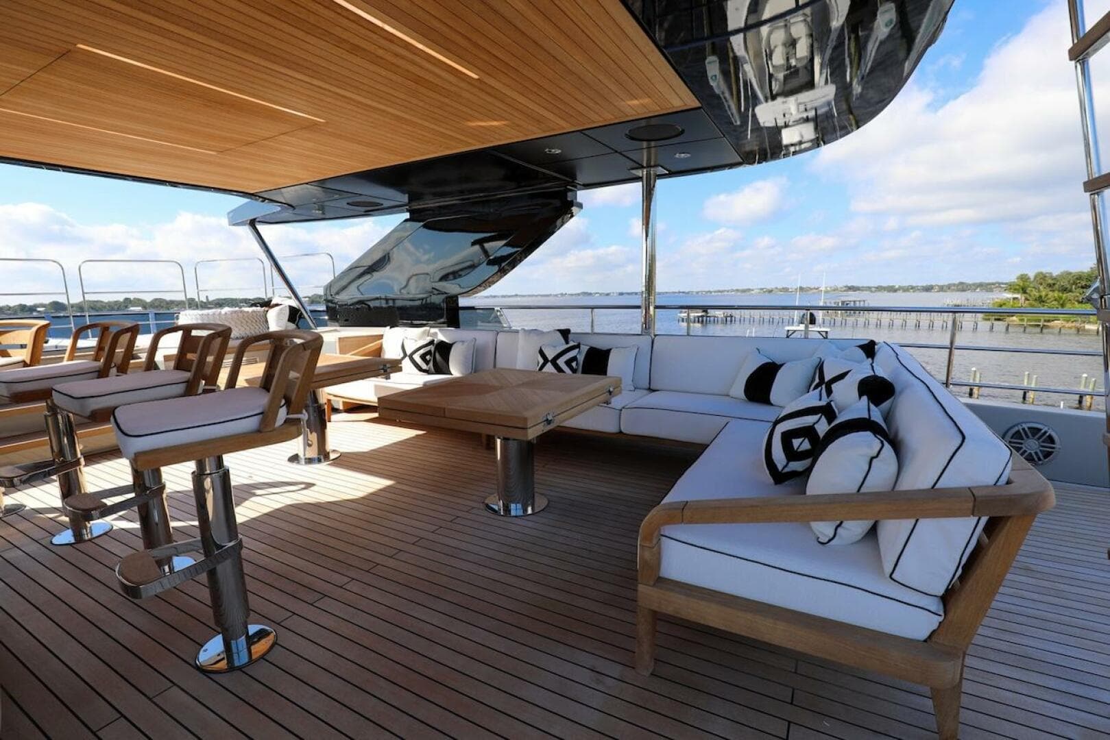 2025 Majesty Yachts 120 — photo 88