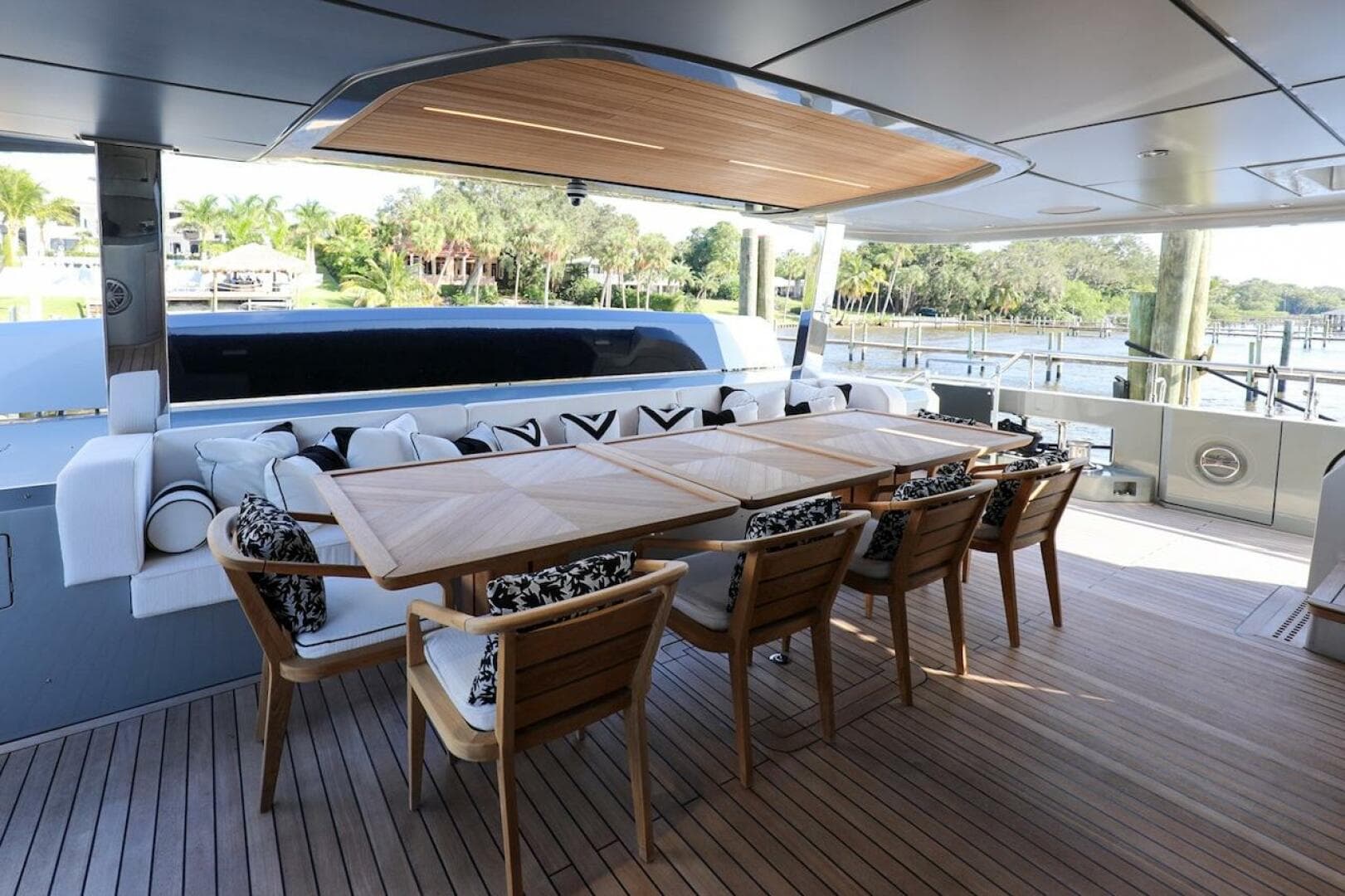 2025 Majesty Yachts 120 — photo 25