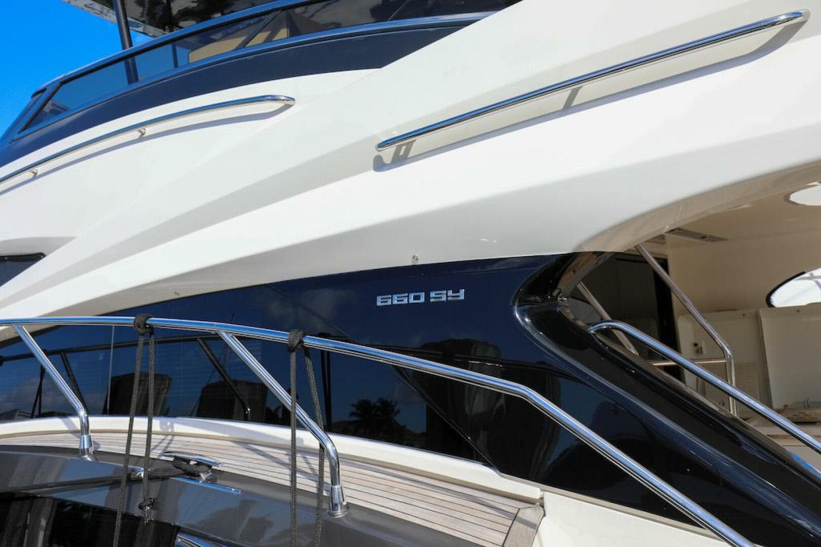 2016 Marquis 660 Sport Yacht — photo 45