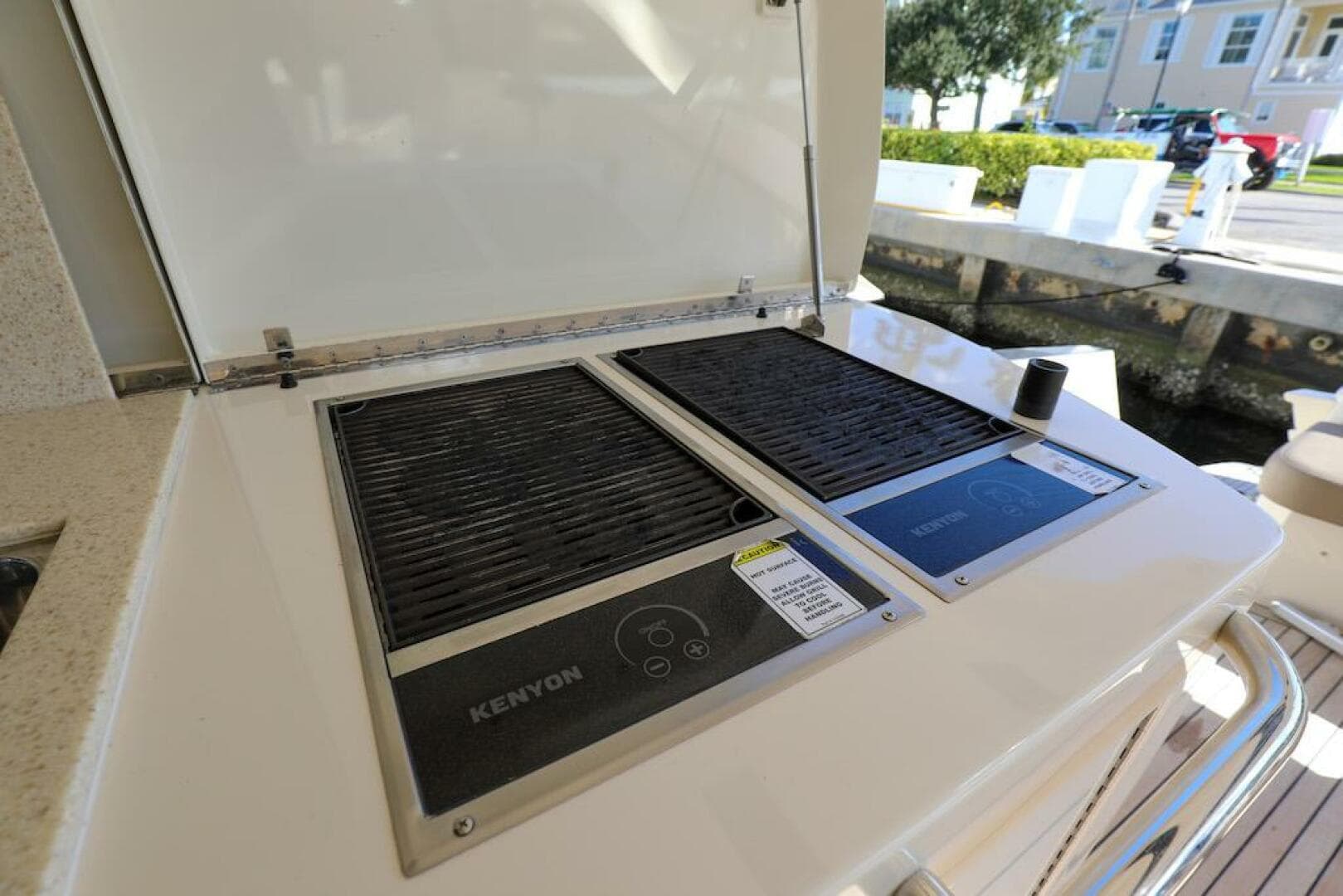 2016 Marquis 660 Sport Yacht — photo 38