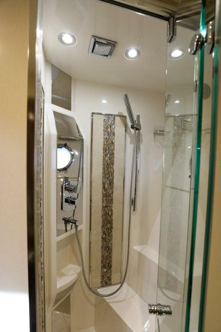 2016 Marquis 660 Sport Yacht — photo 73