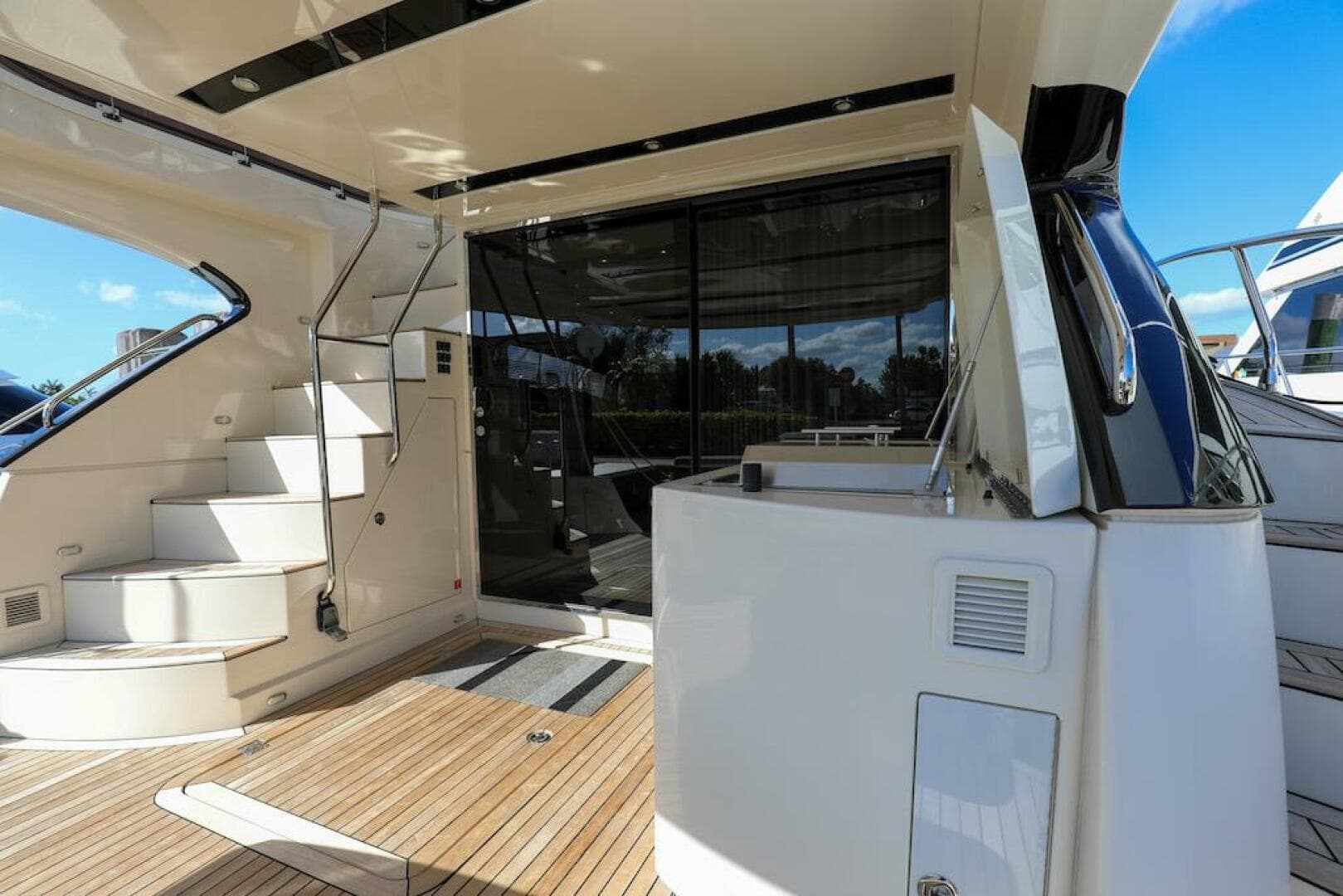 2016 Marquis 660 Sport Yacht — photo 42