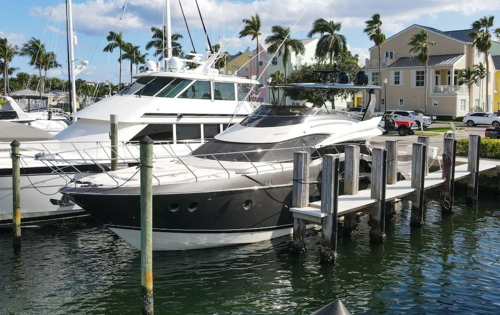 2016 Marquis 660 Sport Yacht — photo 7