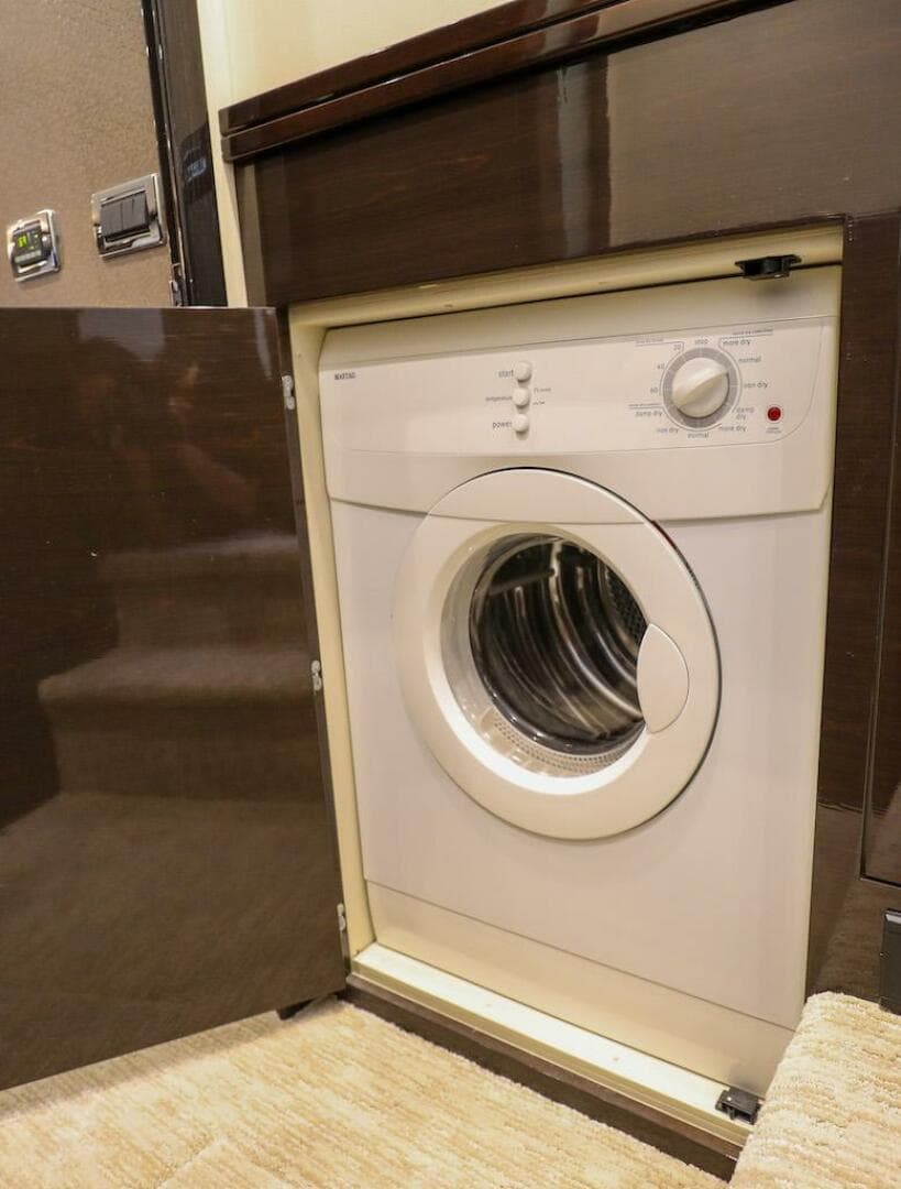 2016 Marquis 660 Sport Yacht — photo 78