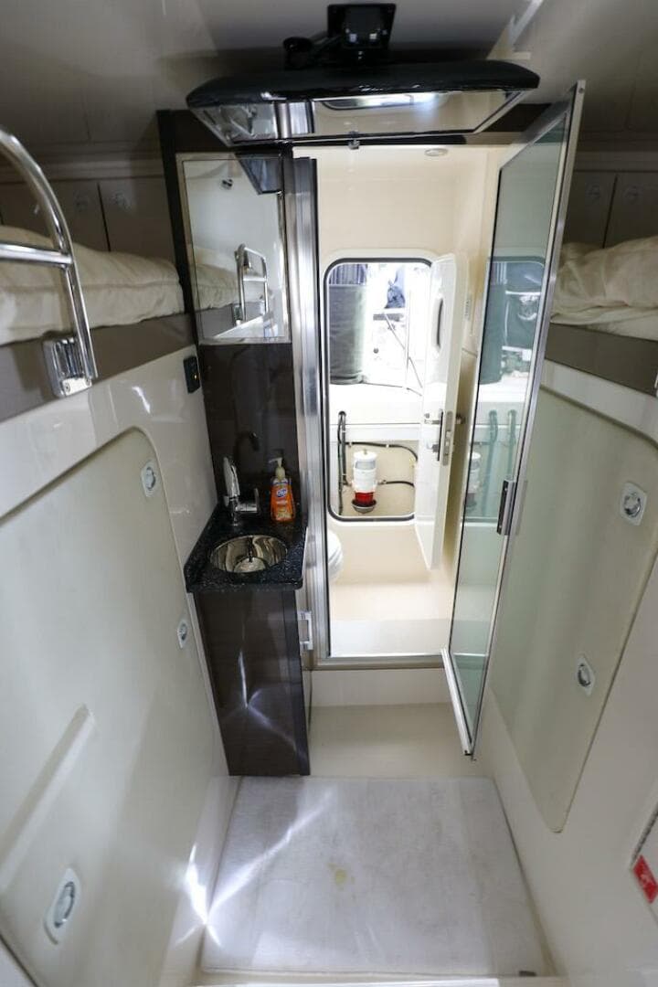 2016 Marquis 660 Sport Yacht — photo 53