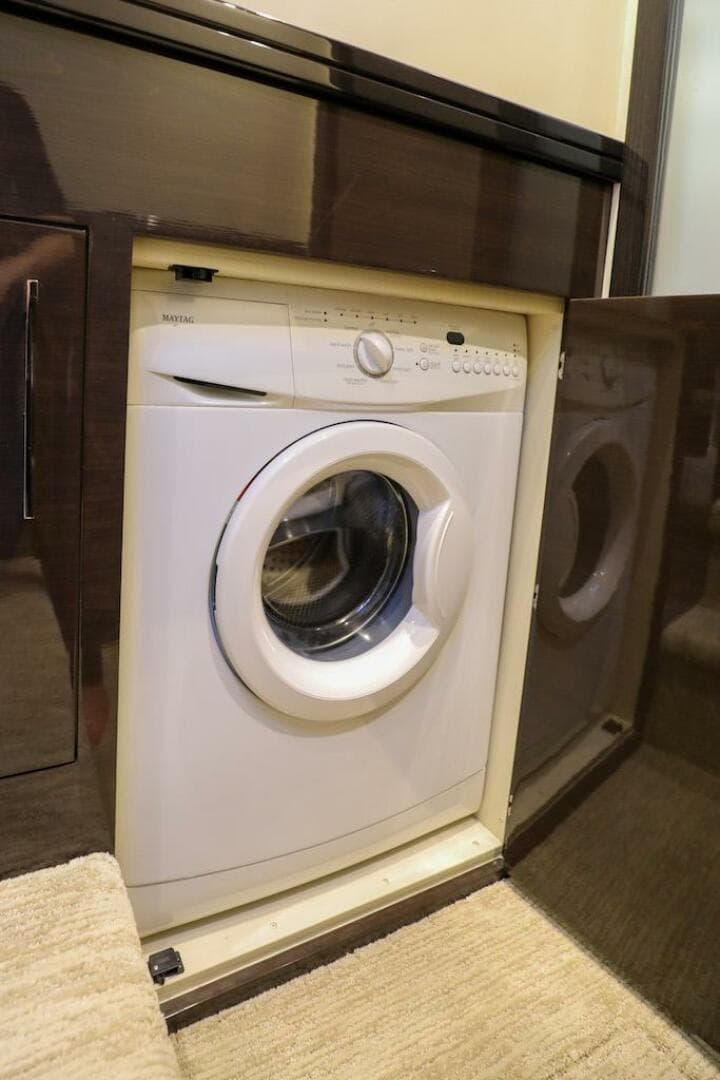 2016 Marquis 660 Sport Yacht — photo 79