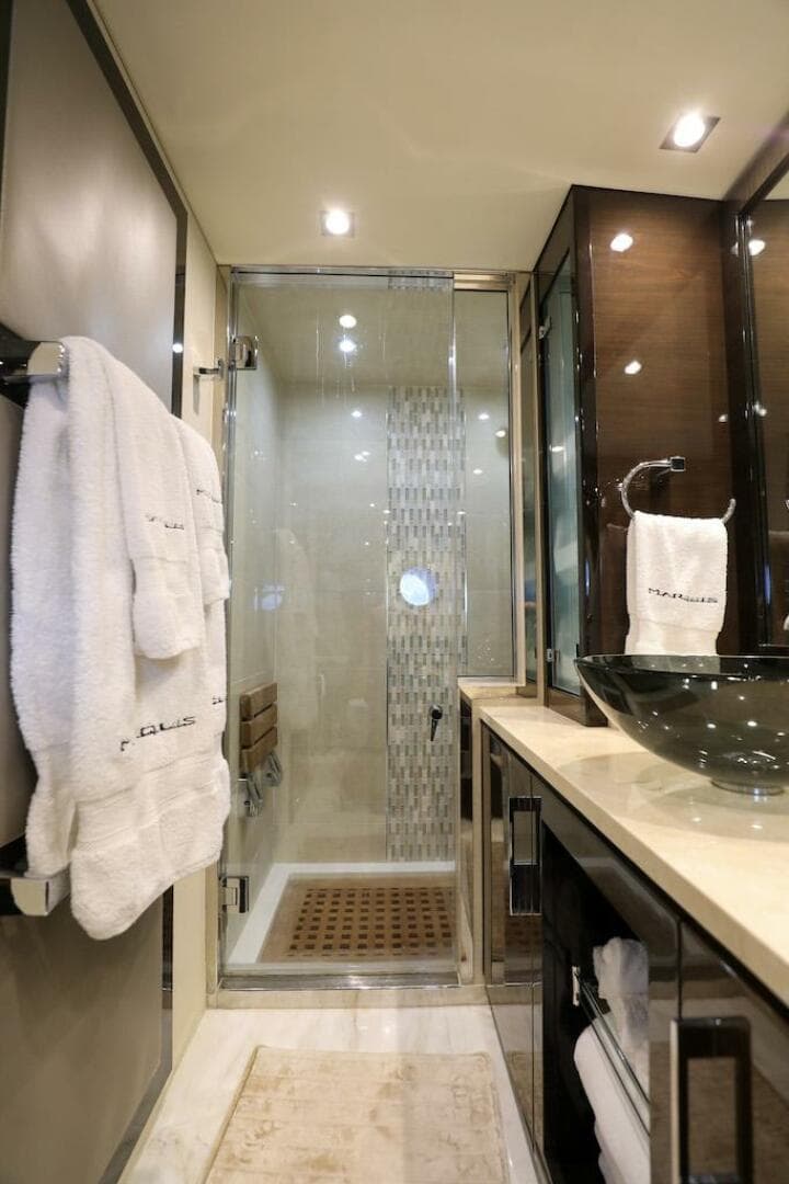 2016 Marquis 660 Sport Yacht — photo 89