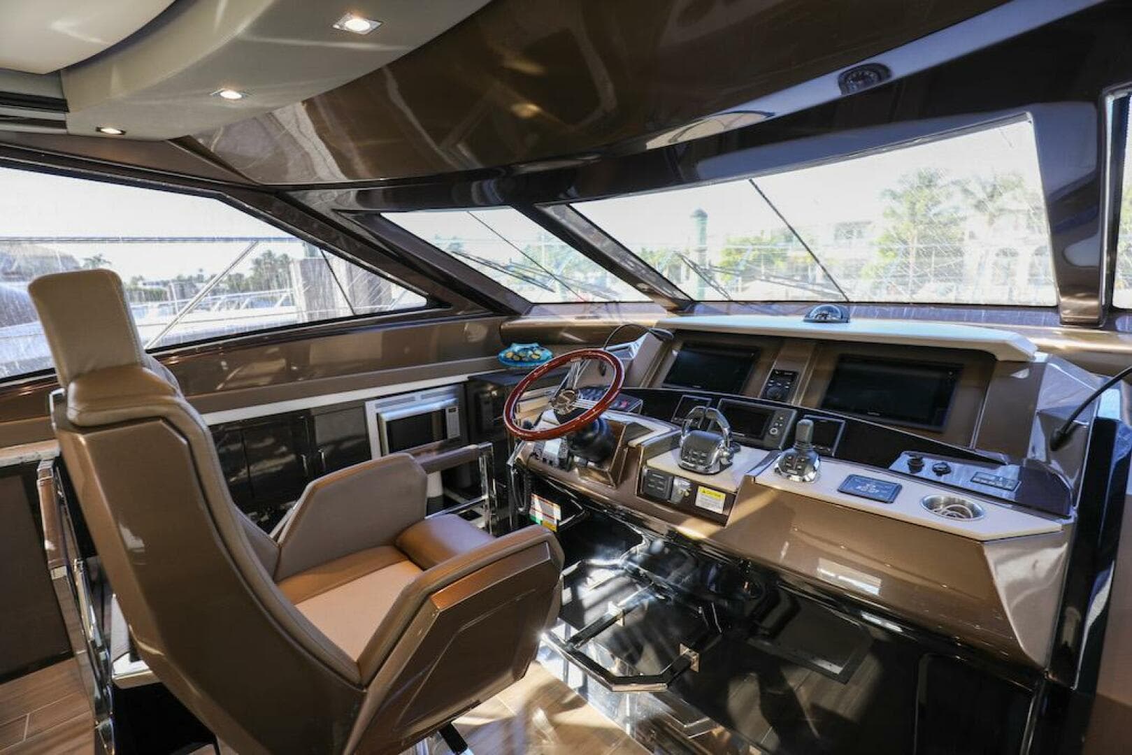 2016 Marquis 660 Sport Yacht — photo 63